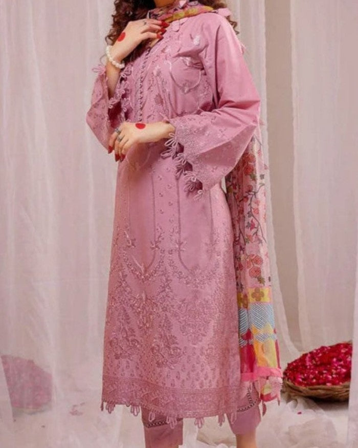 Elegant 3PC Embroidered Lawn Suit – Summer Collection 2025
