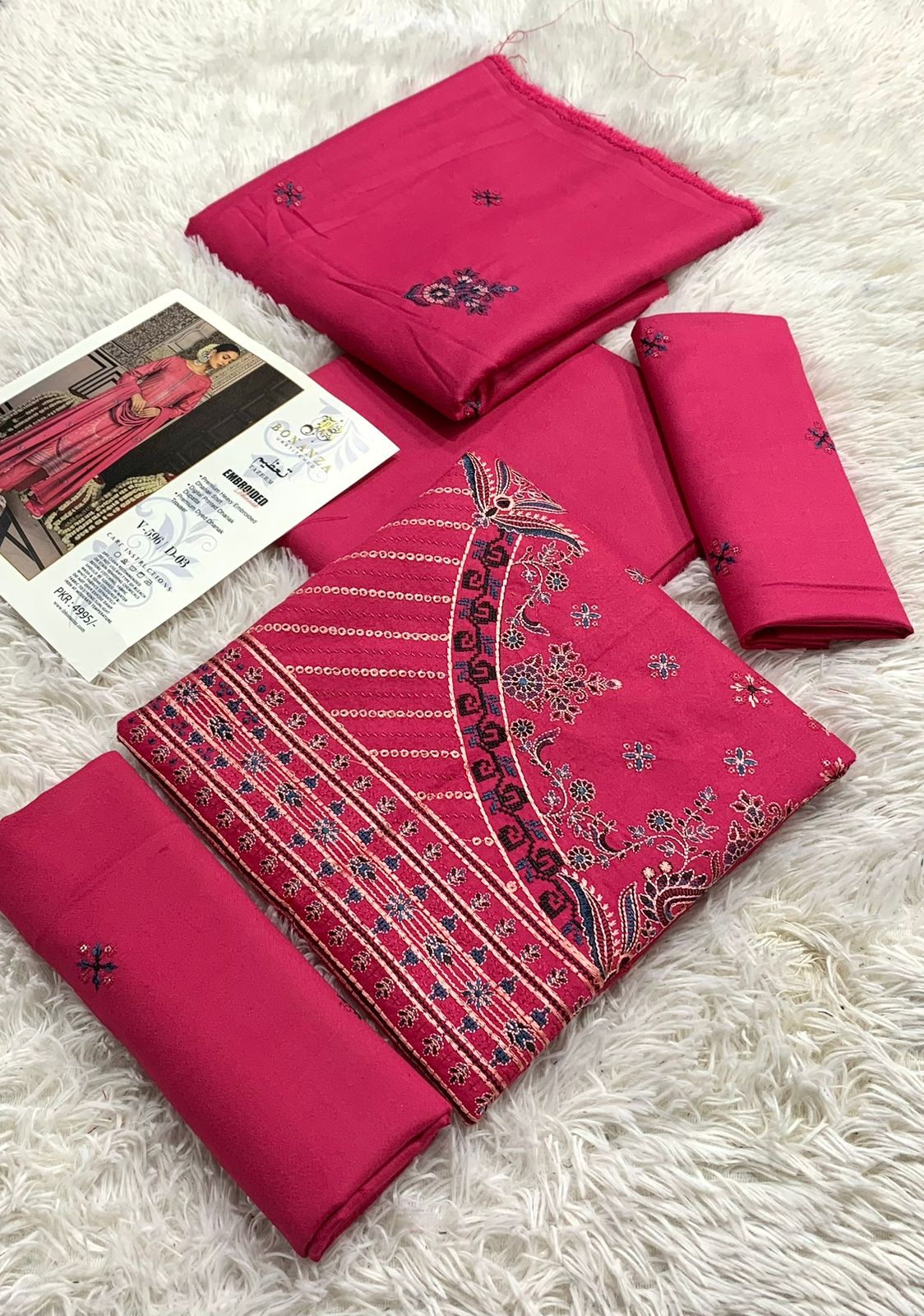 Luxury 3-Piece Dhanak Marina Embroidered Suit