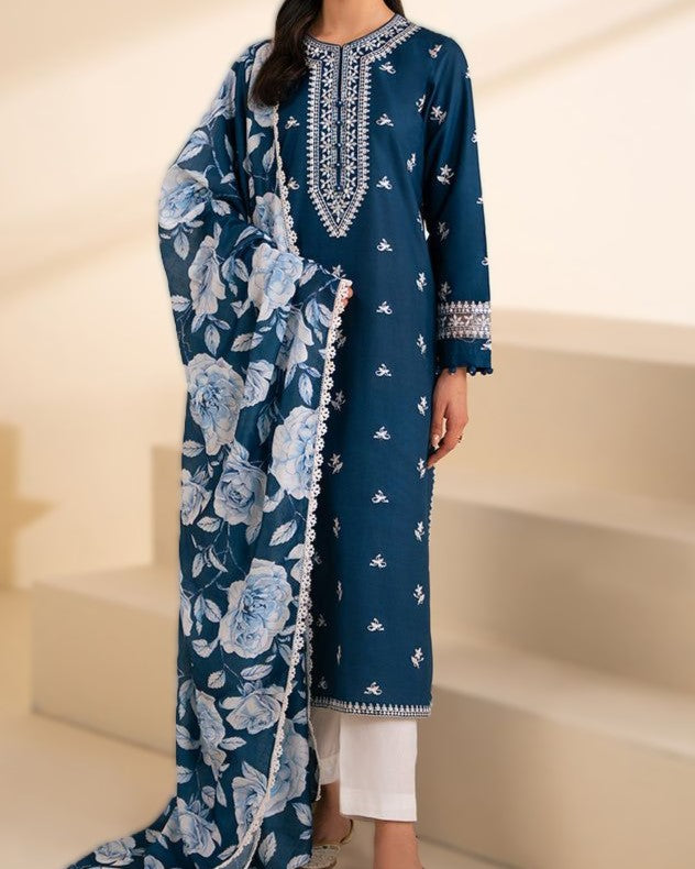 Luxury winter embroidered Dhanak 3-piece suit with shawl