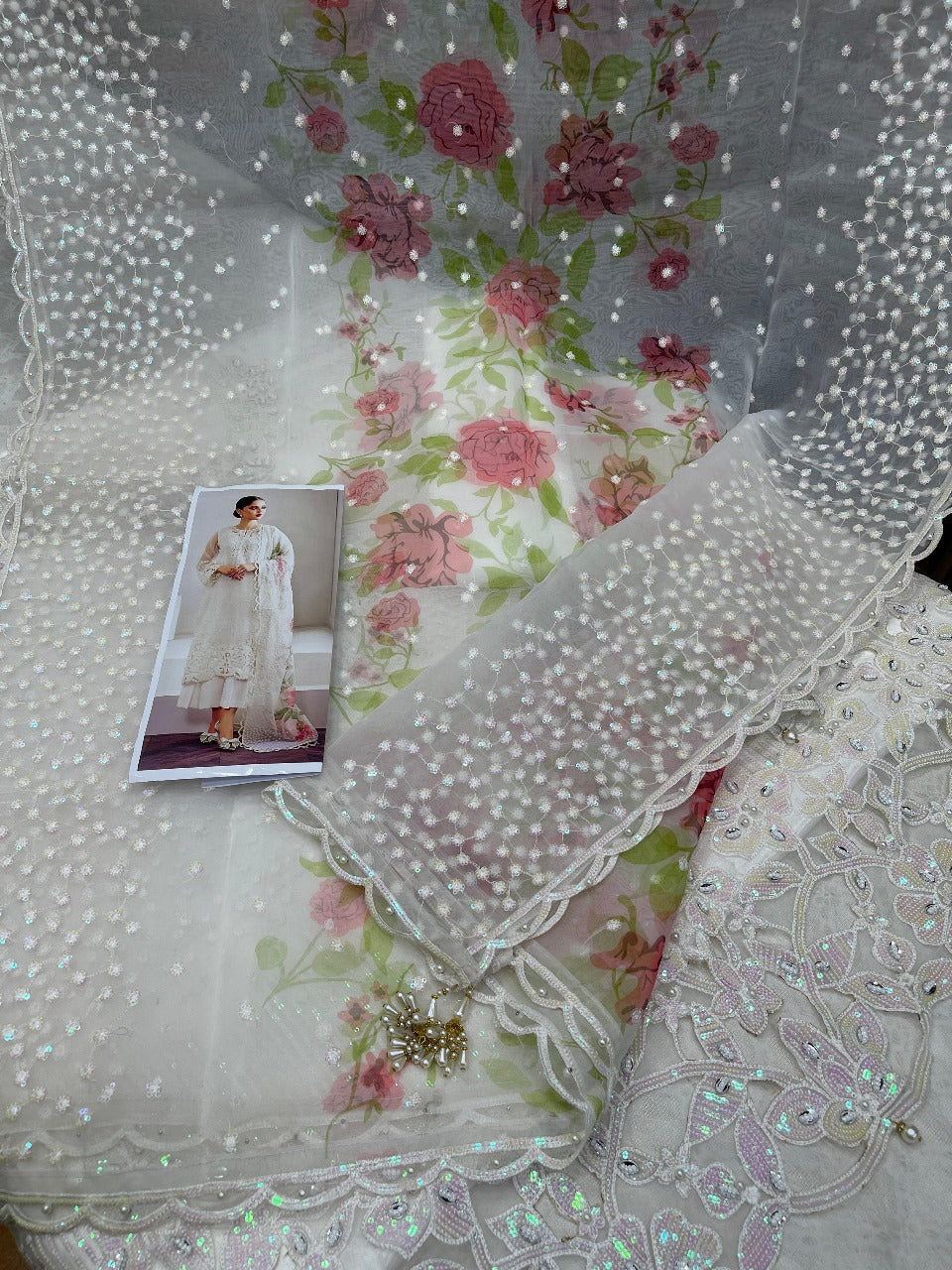 Luxury Organza 3PC Unstitched – Timeless Elegance