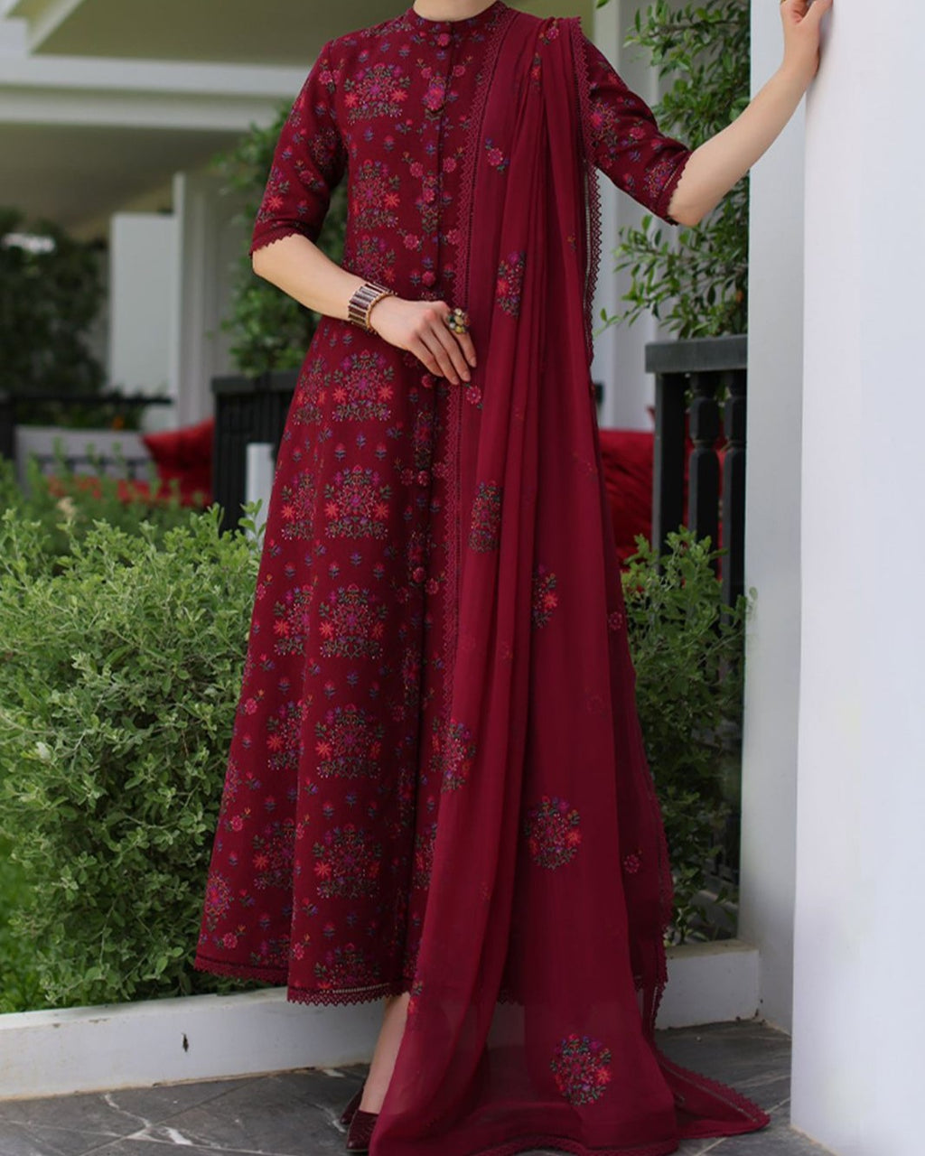 Luxury Bloom – Embroidered Lawn 3-Piece Ensemble