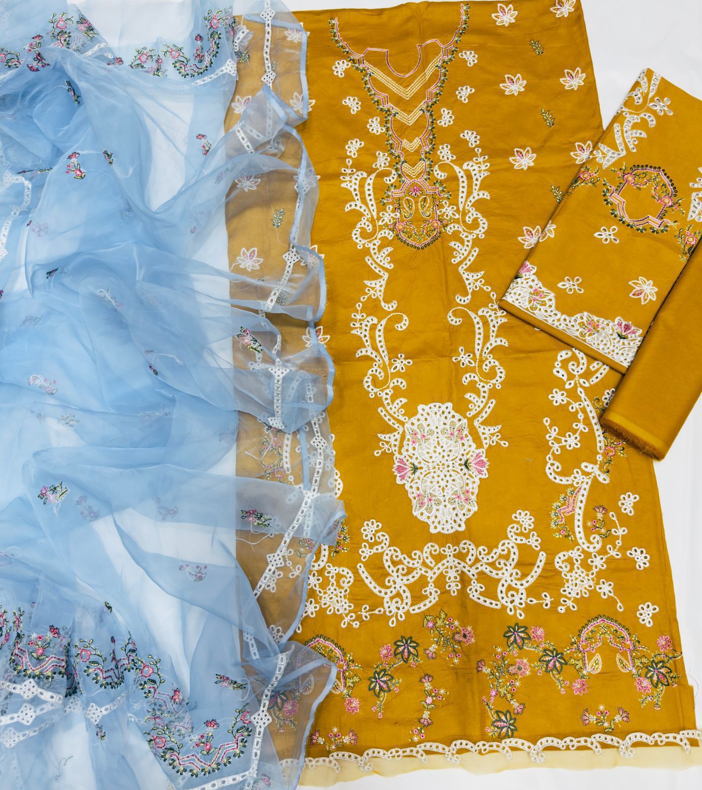 Ethereal Charm – Chikankari Lawn 3-Piece Ensemble