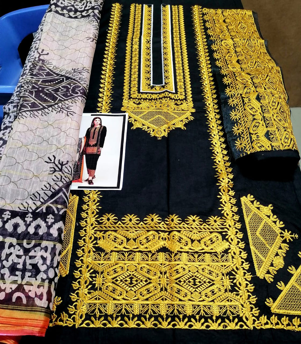Azadi Sale – Special Edition Lawn Collection Embroidered