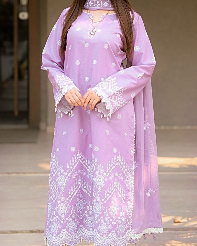 Elegant Summer Lawn – 3 Piece Suit