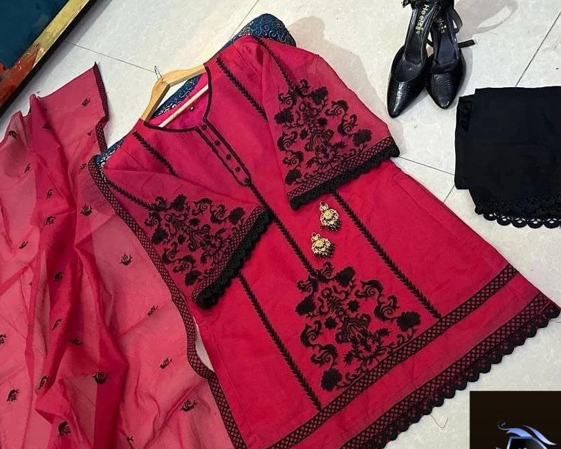 Timeless Elegance – 3PC Embroidered Organza Suit Stitched