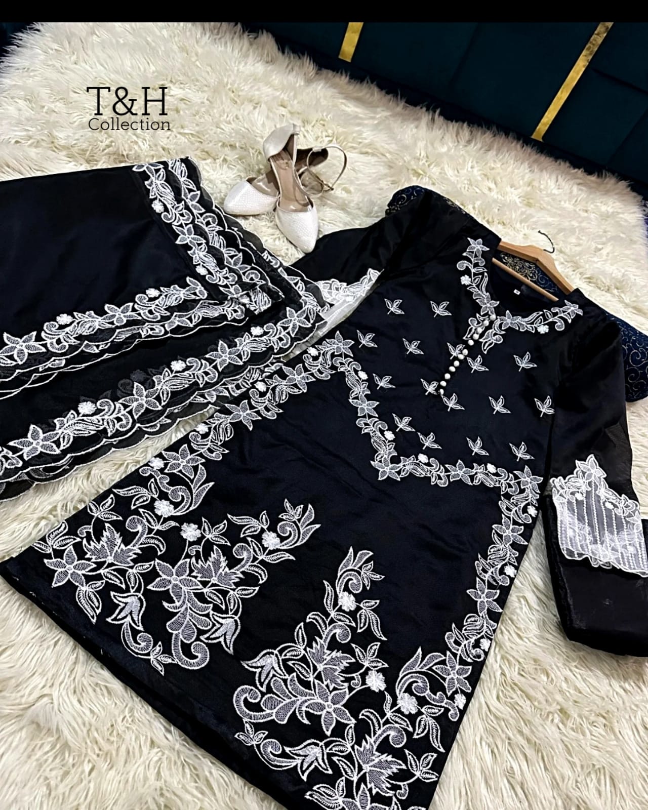 Elegant Organza 3-Piece Suit – Lightweight & Stylish