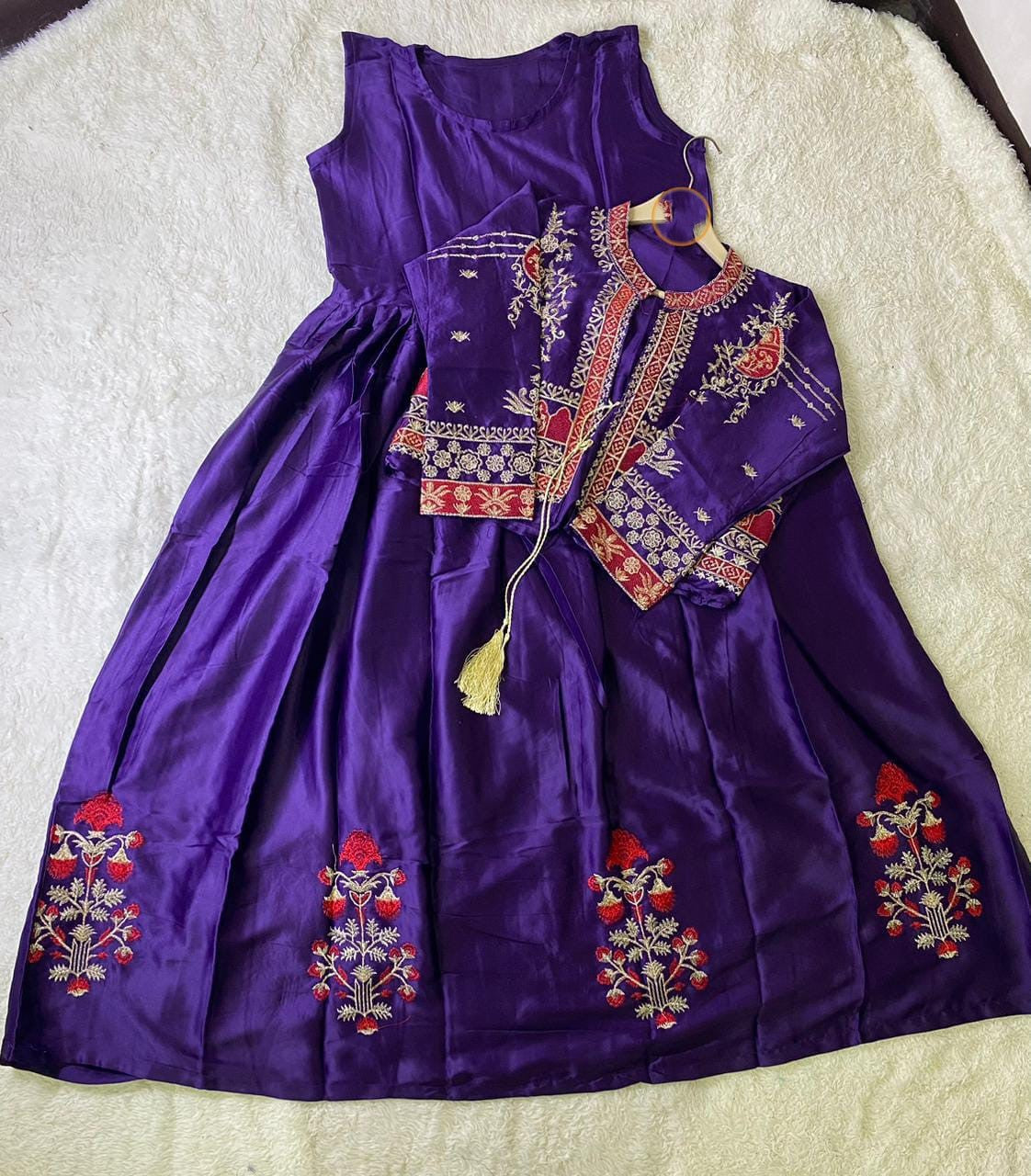 Embroidered Bunch Maxi & Separate Koti 2PC Set Stitched