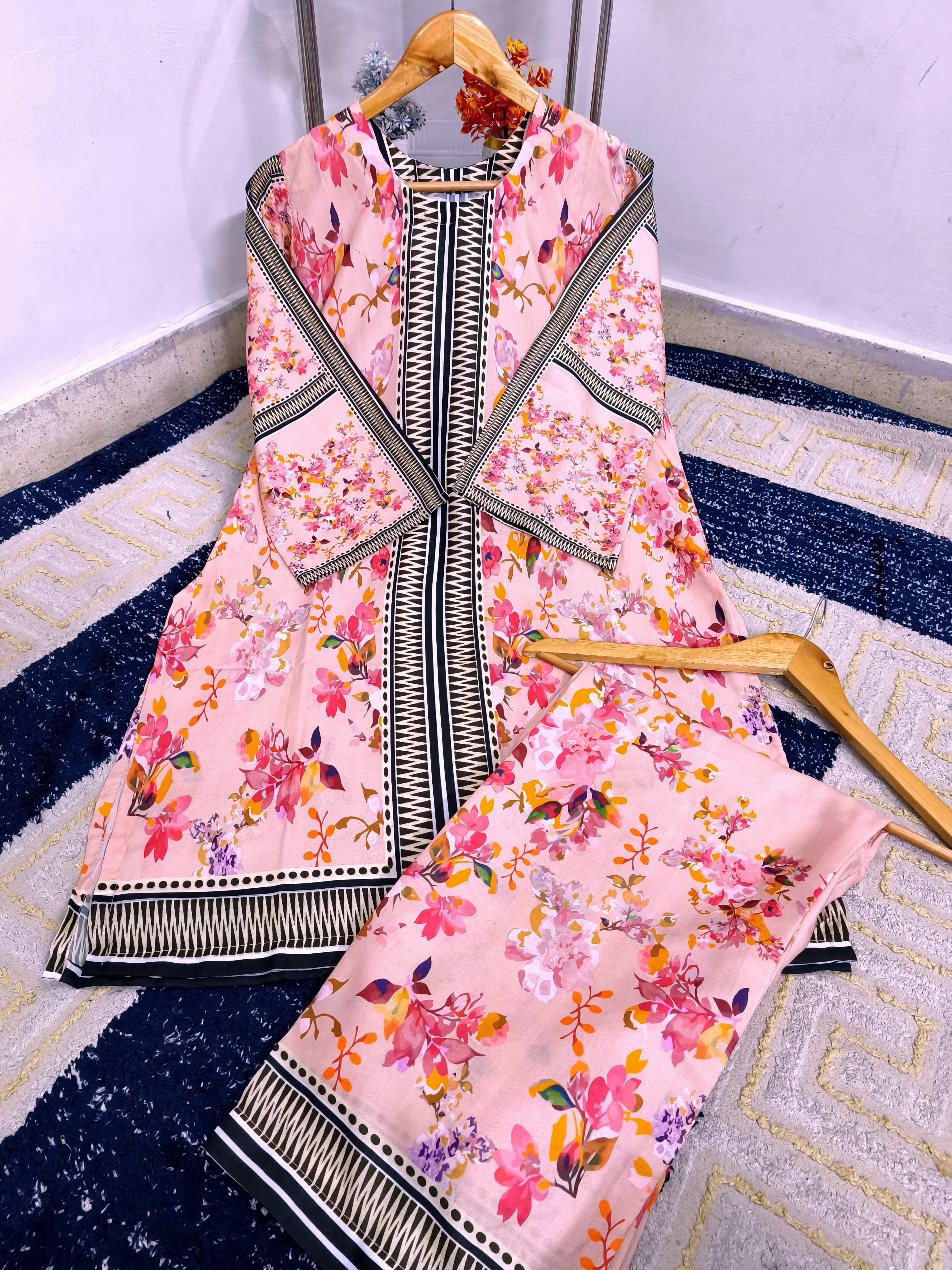 FLORAL PRINTS DIGITAL PRINTED 2PC Stitched