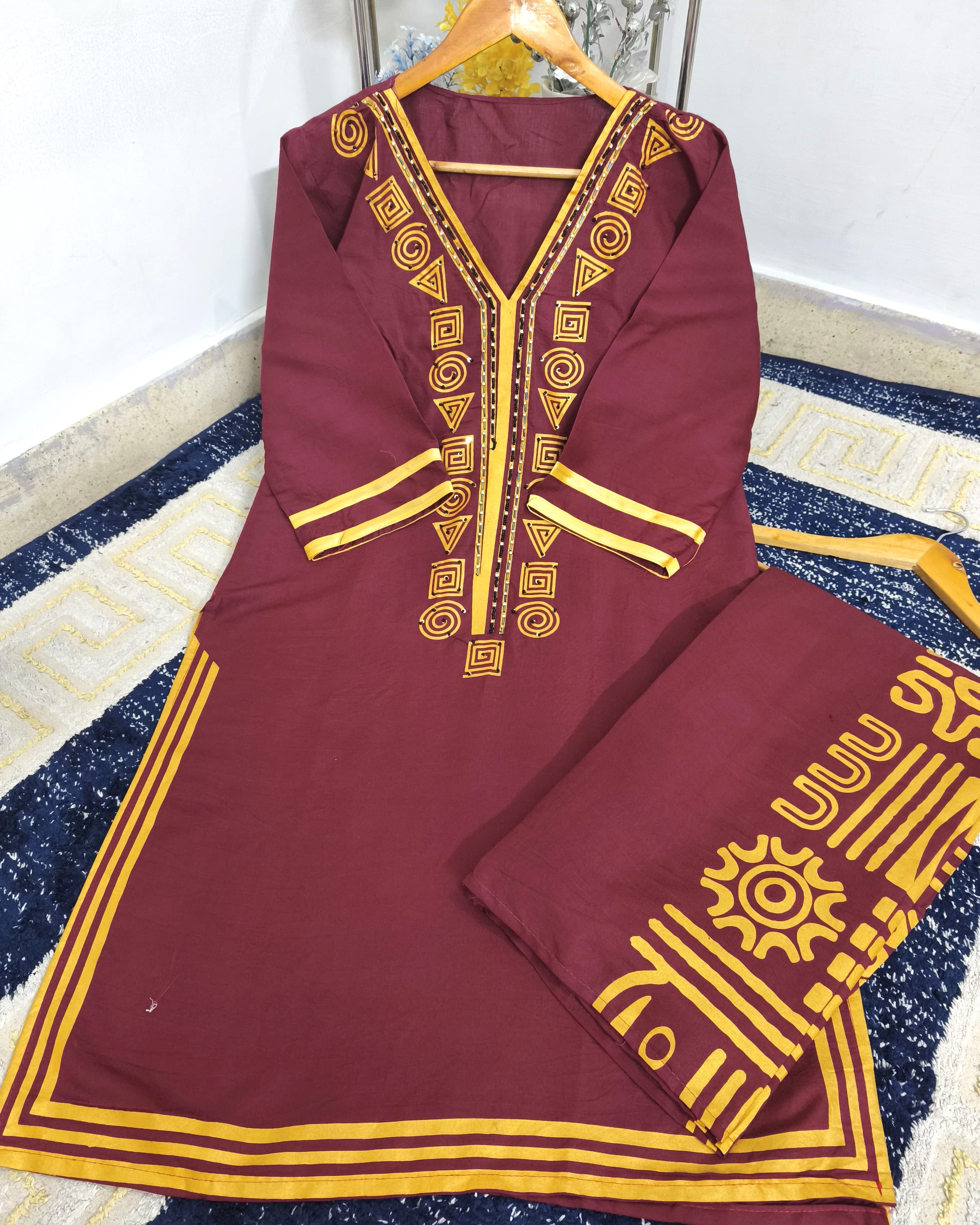 Golden Grace – Premium Lilen 2PC Stitched Set