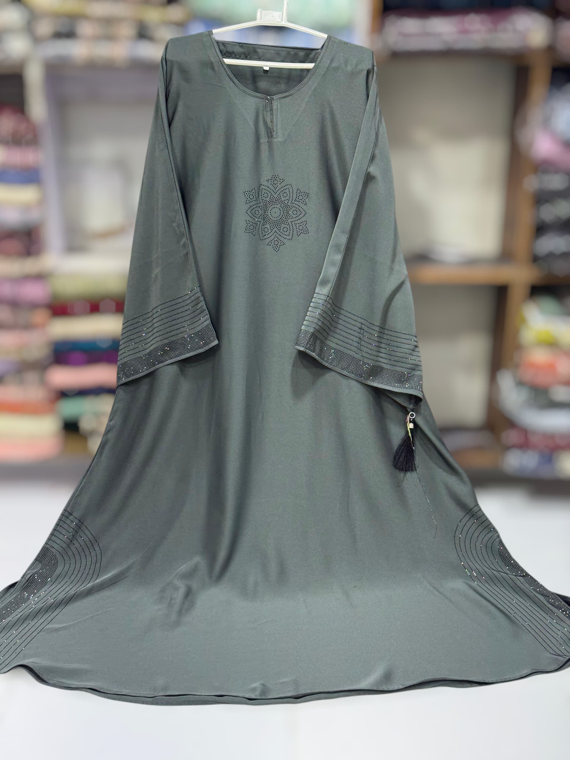 Classic Elegance – Nida Fabric Chawk Style Abaya