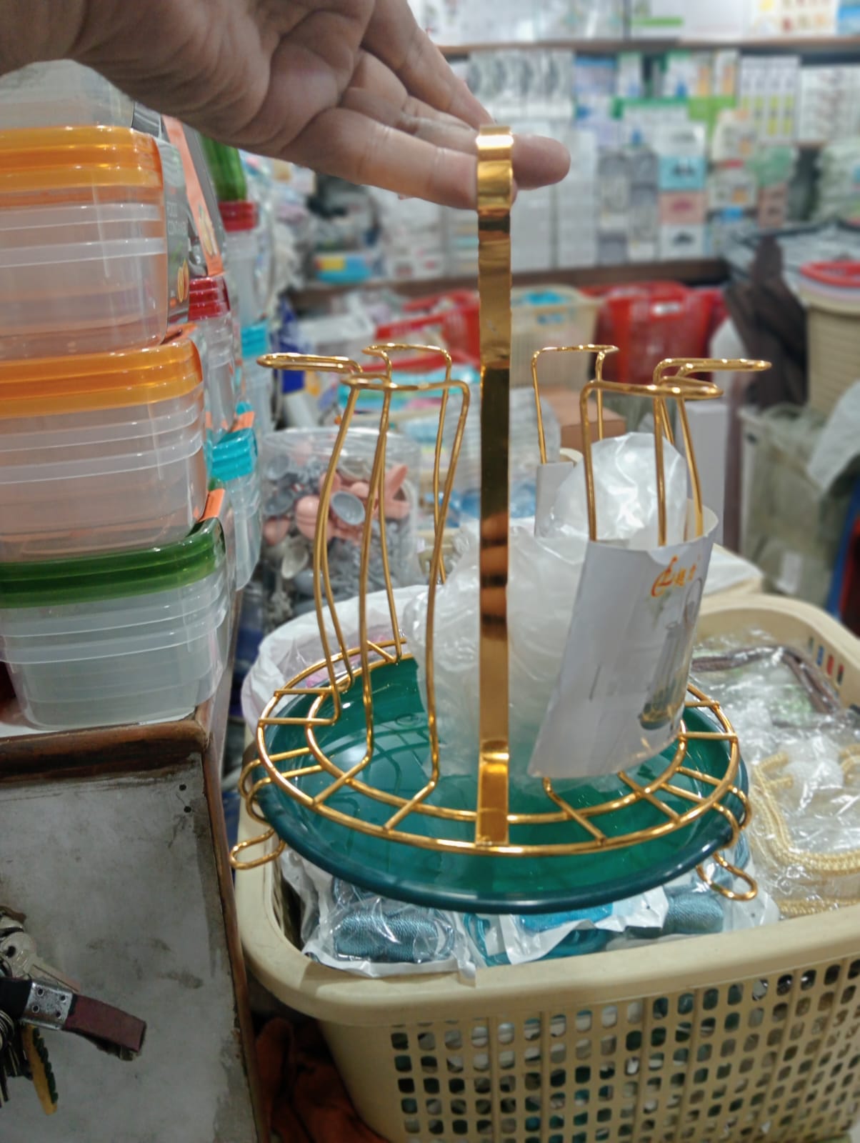 Elegant Glass Stand – Sleek & Stylish Display for Your Home