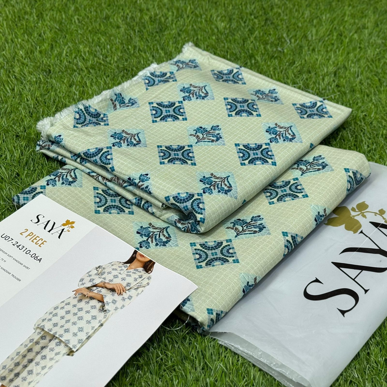 Soft Khaddar – Winter Ready Unstitched 2-Piece Set