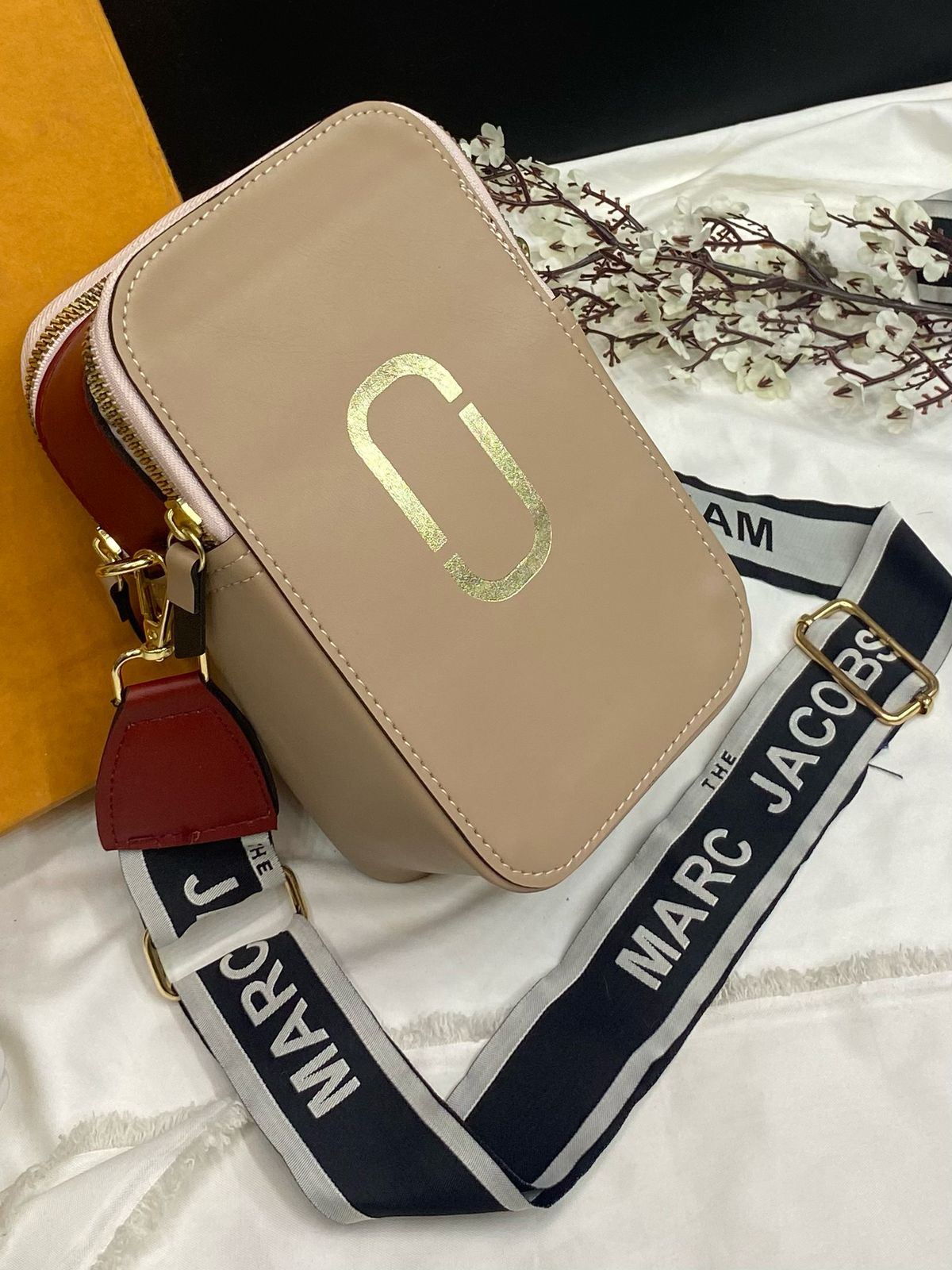 Trendy high-quality cross body bag for girls with digital strap Pakistan
