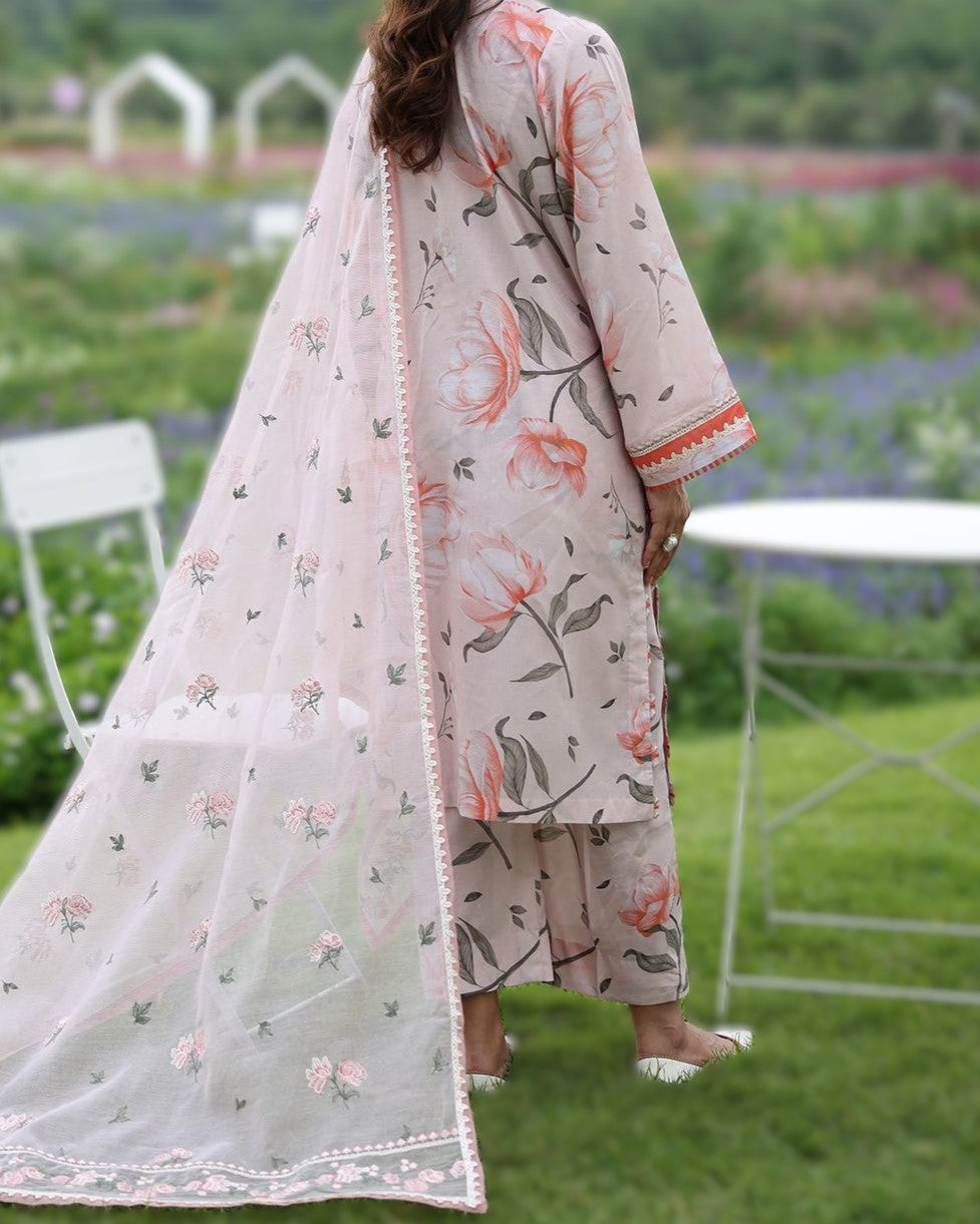 SEASONAL HIT – Luxury Embroidered 3-Piece Suit