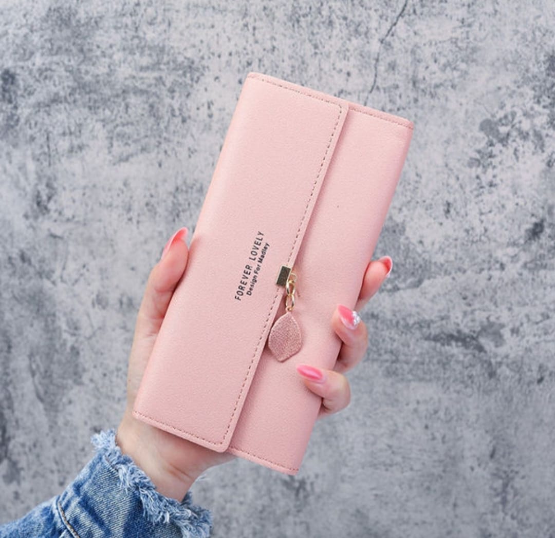 "Elegant Envelope Style Ladies Clutch in Pink – Spacious Handbag with Cardholder"
"Trendy Women’s Clutch with Mobile &amp; Card Slots – Perfect for Daily and Party Use"
"High Quality Spacious Hand Clutch for Ladies – Stylish Envelope Design"