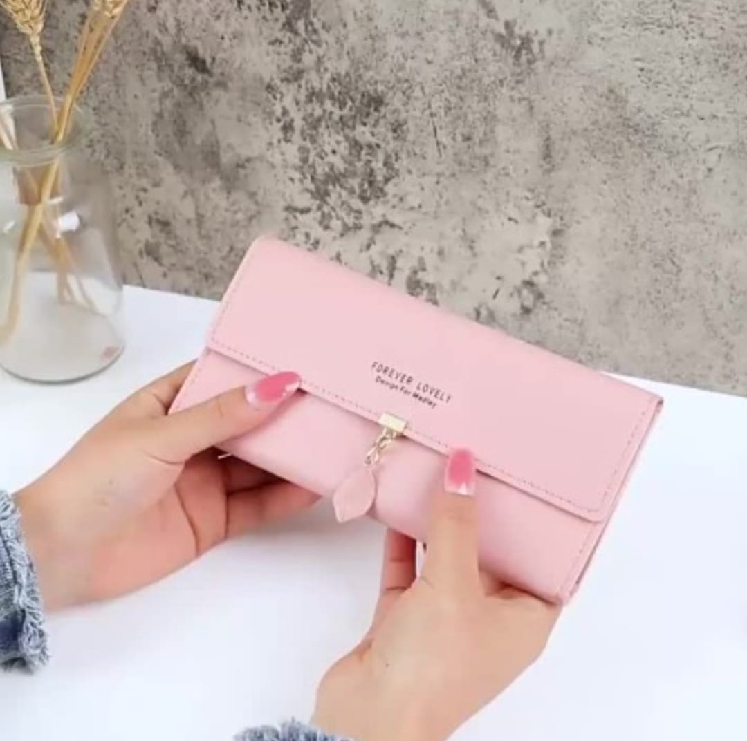 Elegant Ladies Envelope Style Clutch – Spacious & Stylish