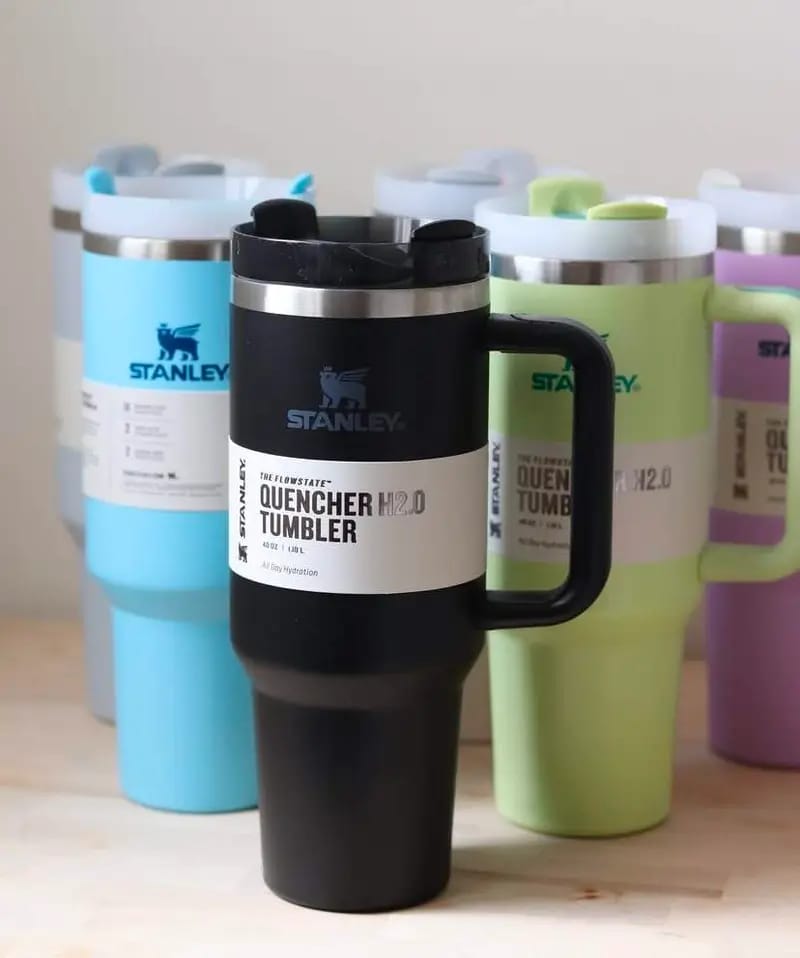 Stainless steel tumbler with straw box packing 1.8L 40oz random colors wholesale price Pakistan