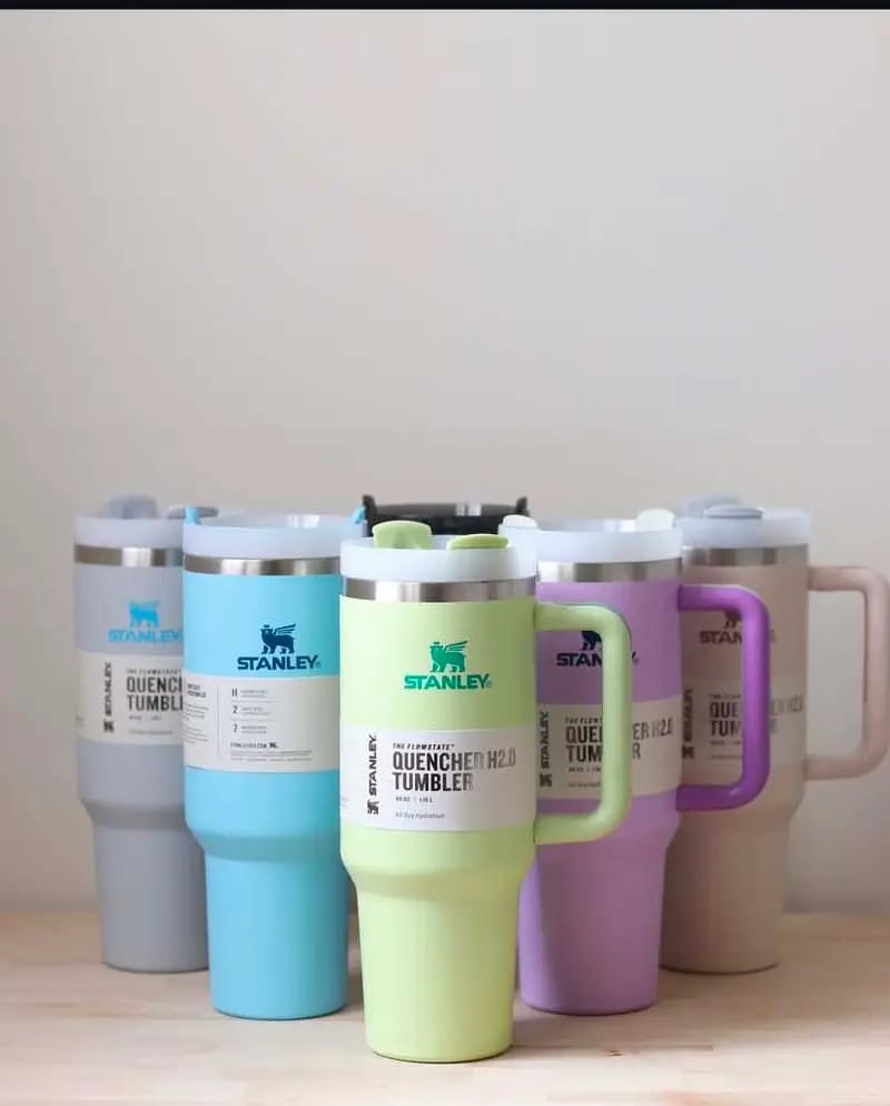Stainless steel tumbler with straw box packing 1.8L 40oz random colors wholesale price Pakistan