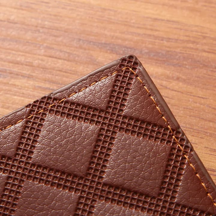 Classic Wallet with Cardholder – Spacious & Stylish