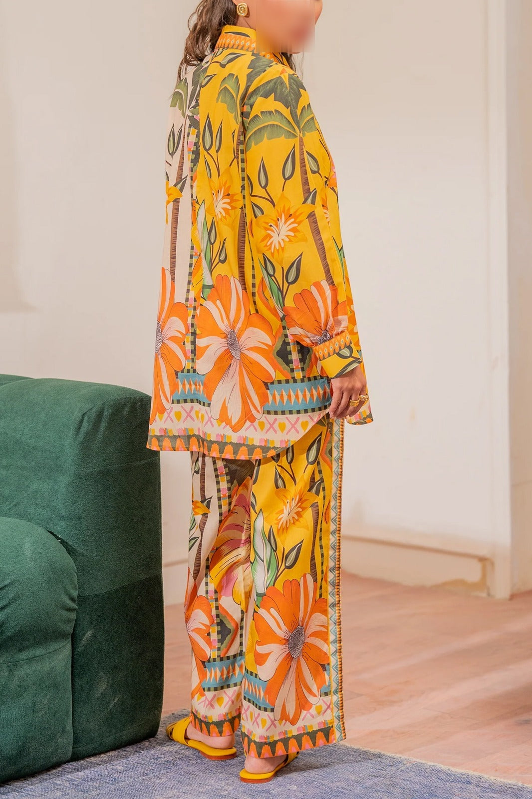 Stitched 2 piece summer collection – printed shirt and trouser in premium grip fabric, medium size with standard measurements