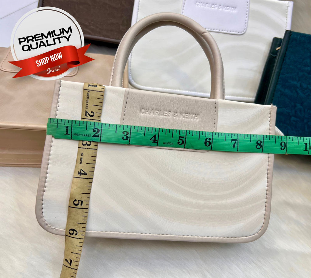 Luxury Shoulder Bag with Long Strap & Metal Zip – Premium Finish