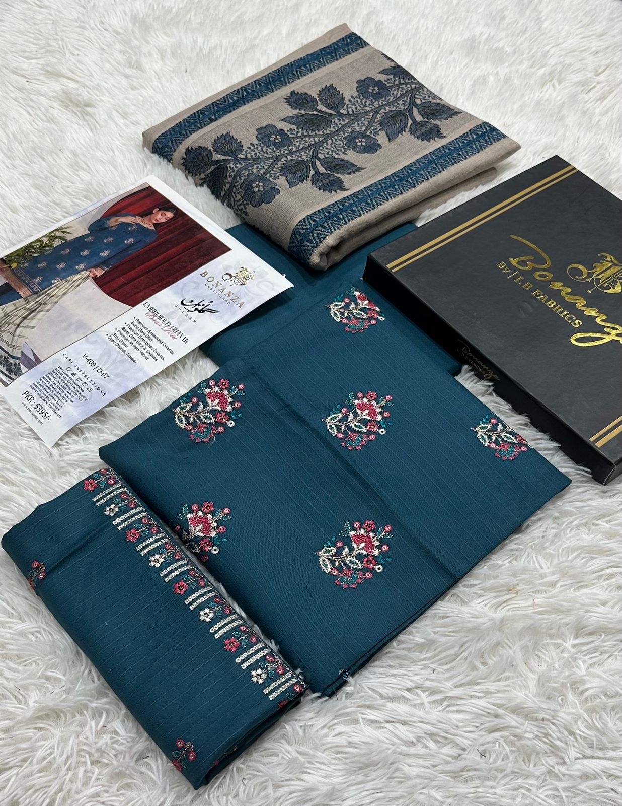 Warm fleece 2-piece winter co-ord set for women with shawl style lace design — available at buyfromdanish.com