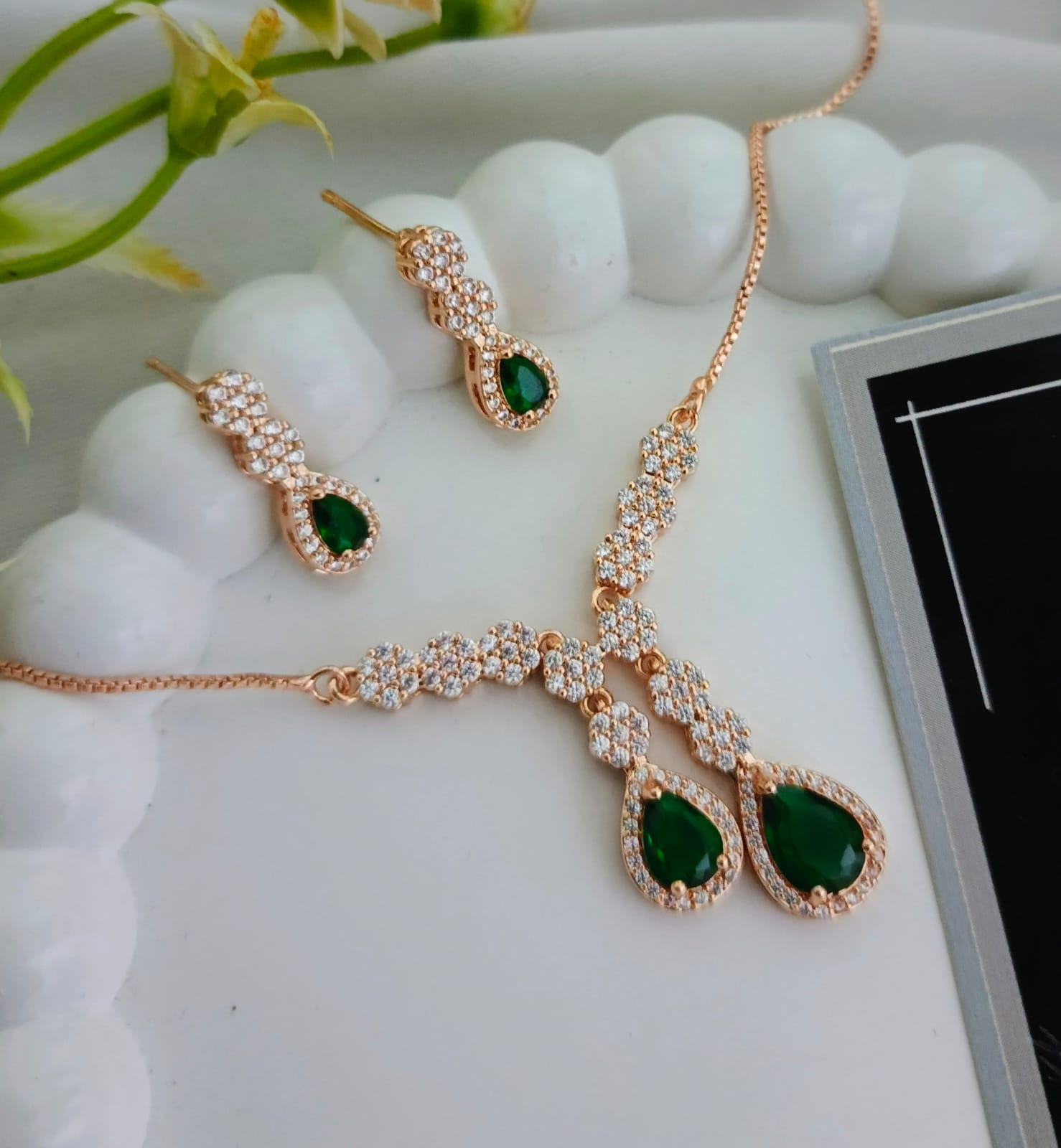 Elegant Zircon Locket Set for Women – Premium Quality New Arrival Jewelry