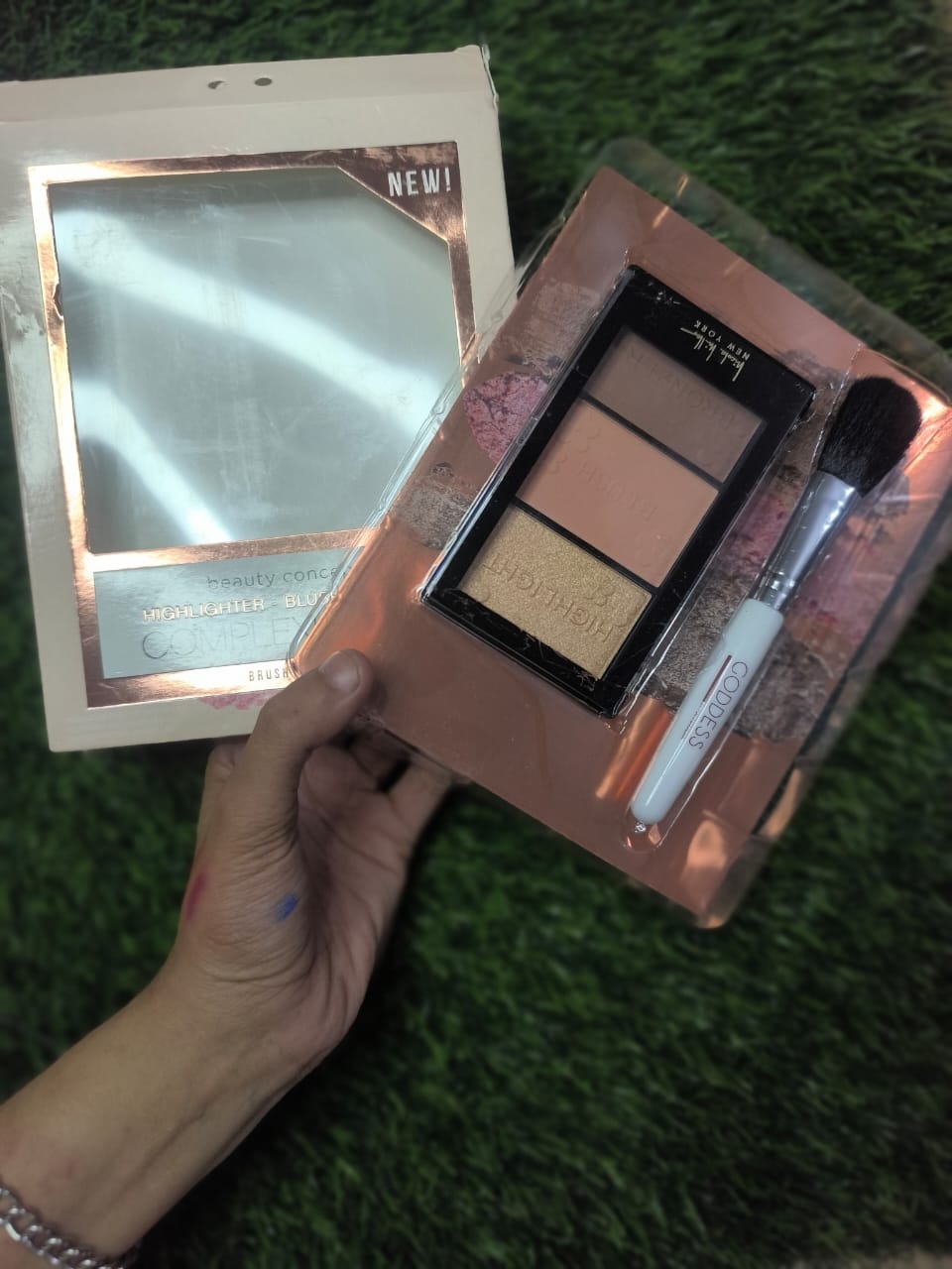 3-in-1 Glow & Sculpt Makeup Palette