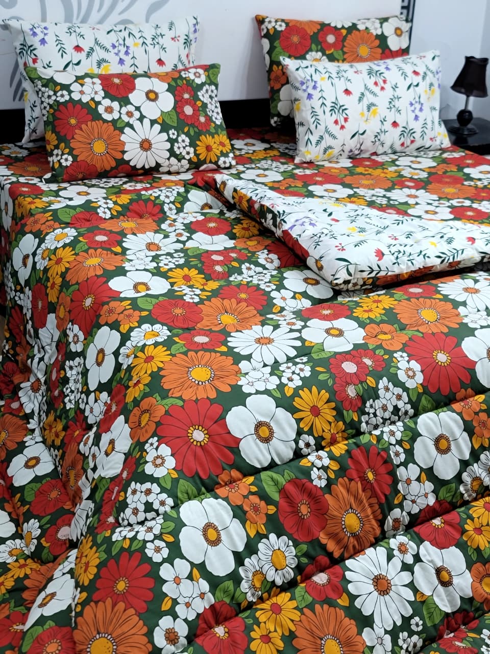 Luxury Pure Cotton Printed 7 Pcs Vicky Razai Set – King Size Bedding Collection