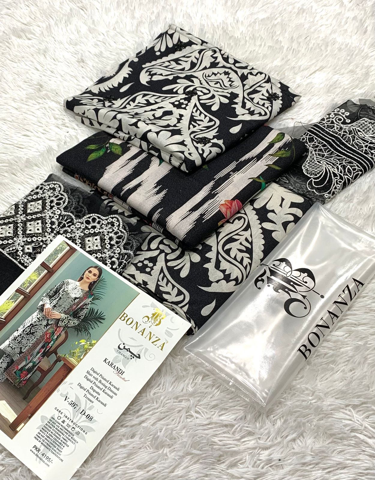 Women’s premium Karandi embroidered 3-piece suit – luxury winter collection outfit, unstitched fabric with fine embroidery for festive wear