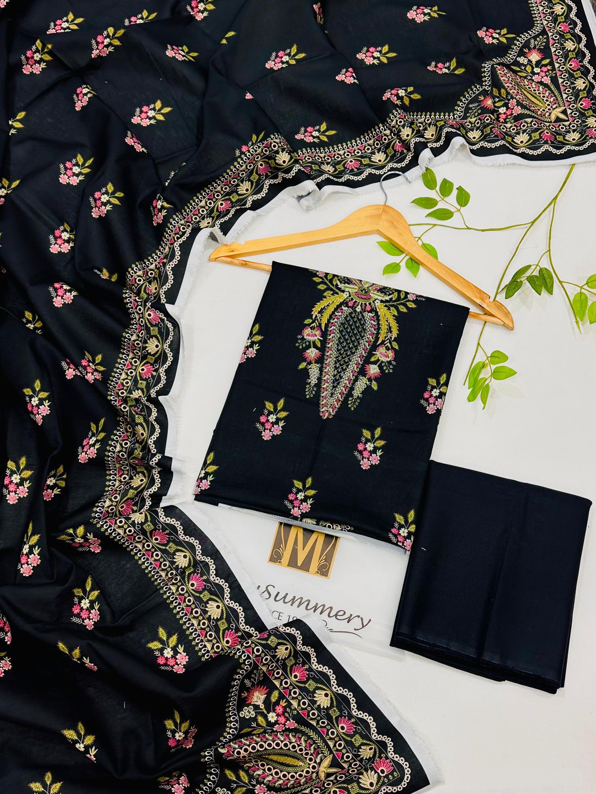 Premium 3-Piece Digital Printed Khaddar Suit – Winter Warm Elegance Collection