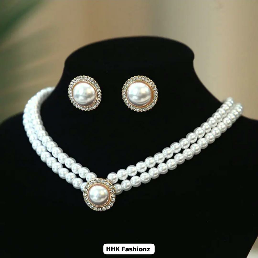 Elegant Pearl Necklace with Matching Pearl Tops Set