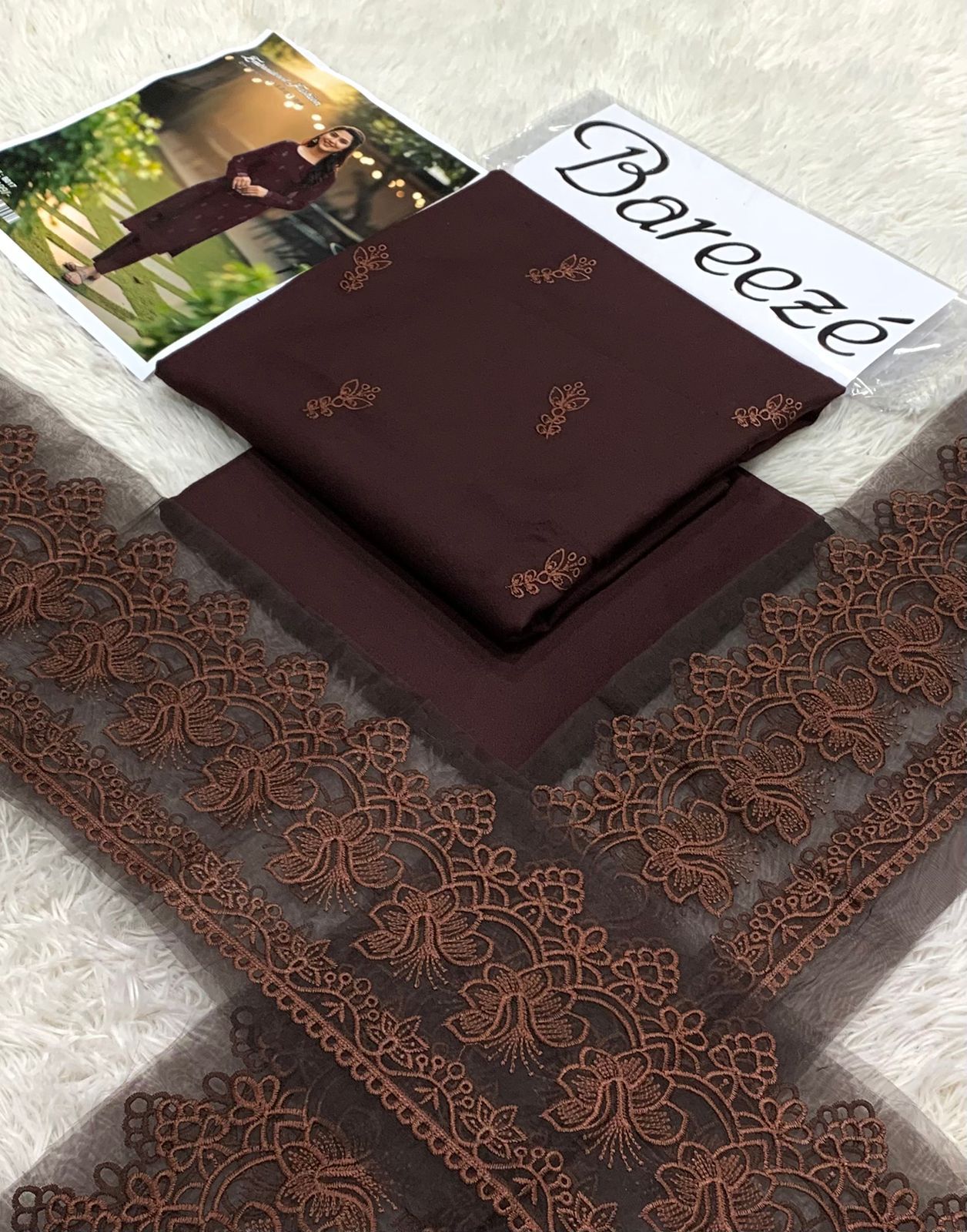 Elegant Embroidered 2-Piece Dhanak Suit – Premium Winter Collection 2025