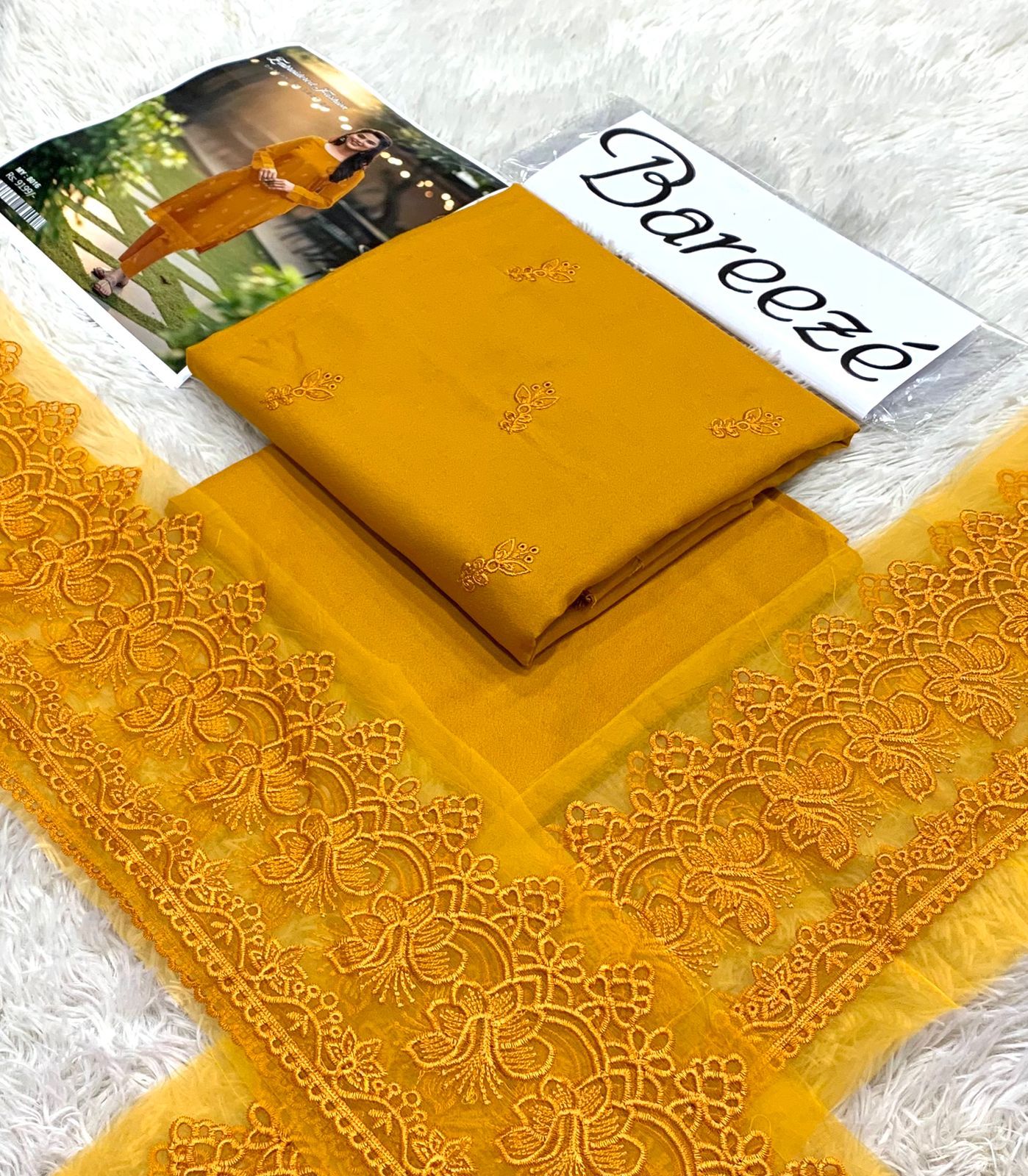 Elegant Embroidered 2-Piece Dhanak Suit – Premium Winter Collection 2025