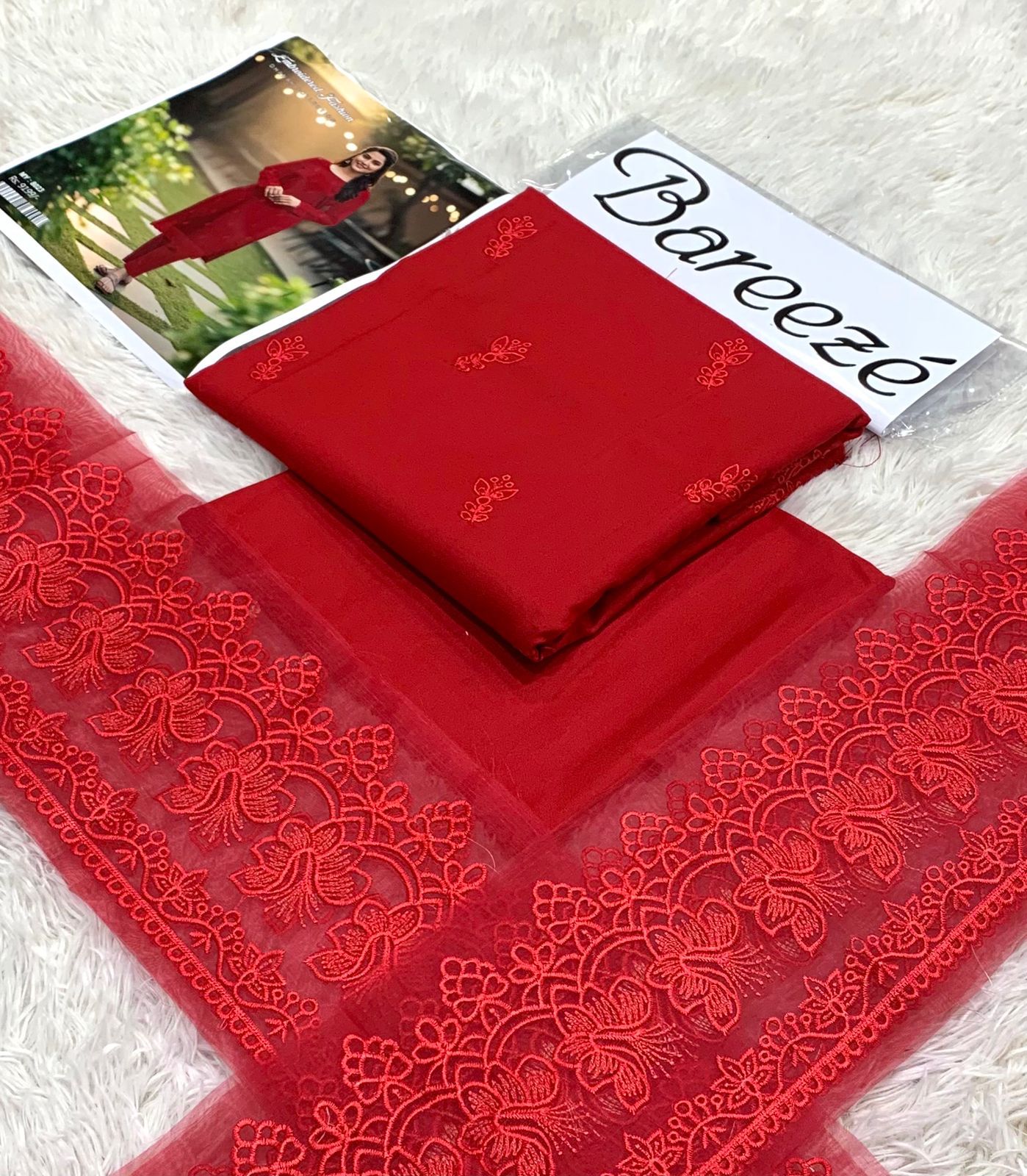 Elegant Embroidered 2-Piece Dhanak Suit – Premium Winter Collection 2025