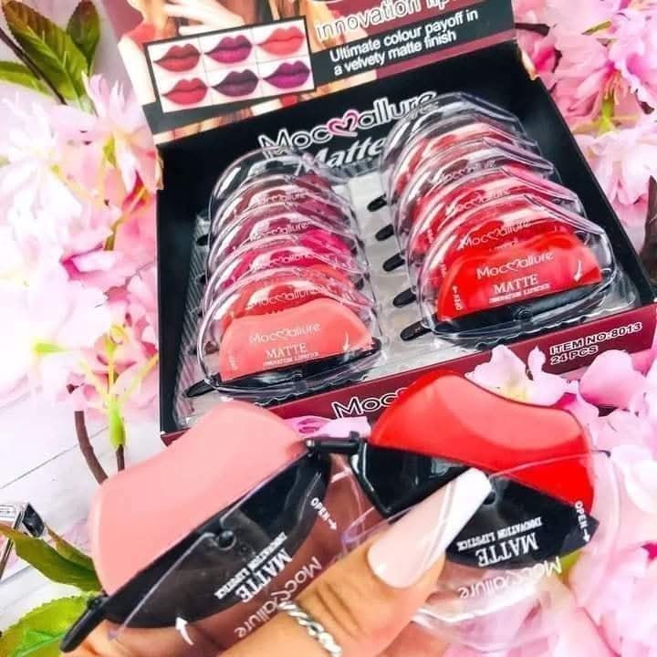 Velvet matte innovation lipstick in random colors – long-lasting lightweight matte lipstick for women 2025.