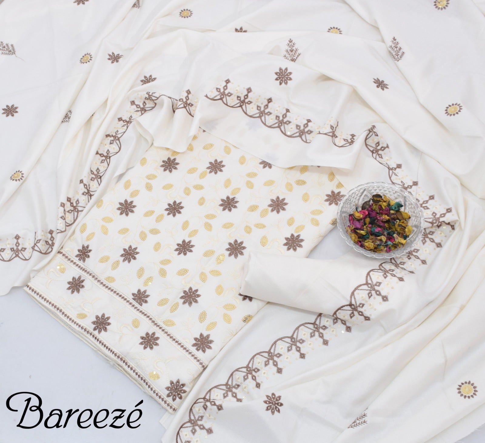 Embroidered Dhanak 3pc Unstitched Winter Suit for Women – Premium Soft Fabric & Elegant Design 2025