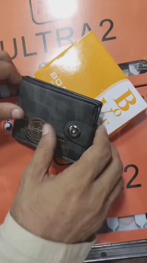 "Premium Classic Wallet and Cardholder in Camel Brown – Spacious &amp; Stylish Design"